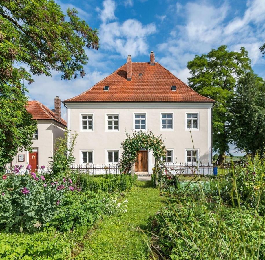 Historischer Pfarrhof Niederleierndorf Langquaid エクステリア 写真