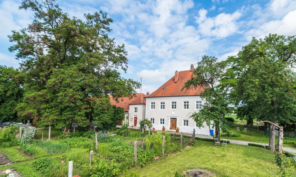 Historischer Pfarrhof Niederleierndorf Langquaid エクステリア 写真